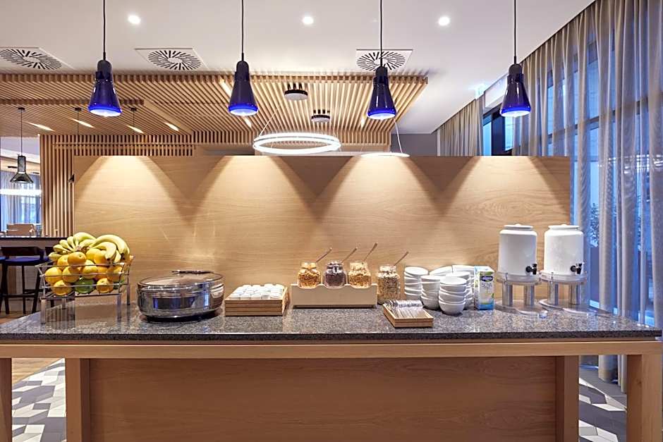 Holiday Inn Express Berlin - Alexanderplatz By IHG