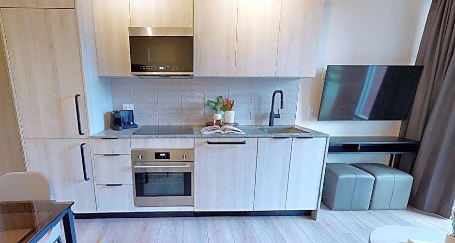 Steveston Waterfront Hotel