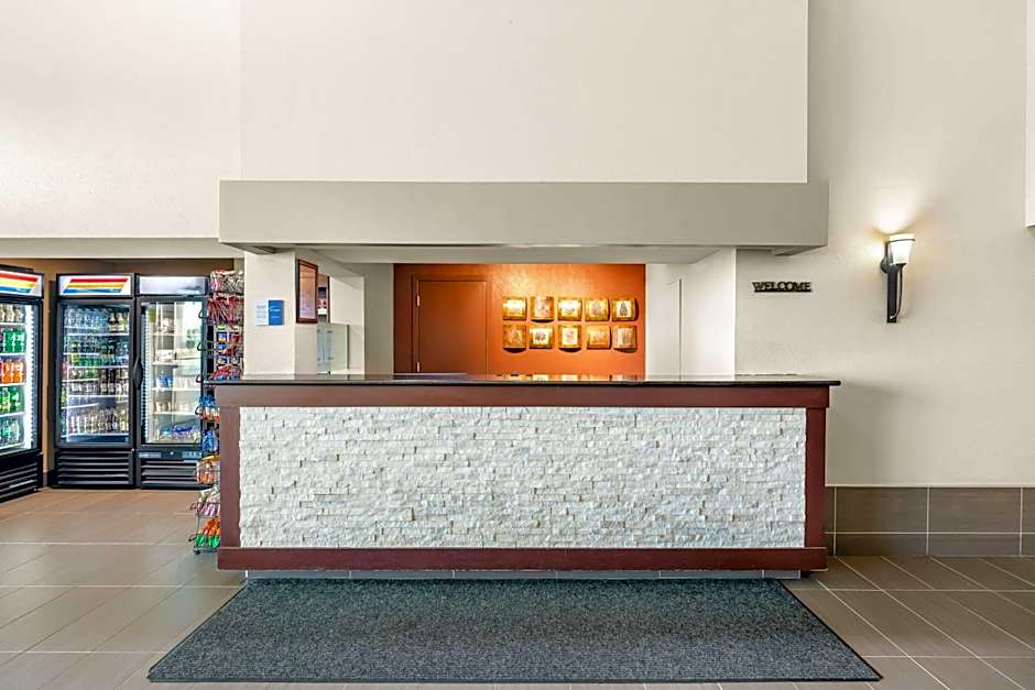 Best Western West Towne Suites