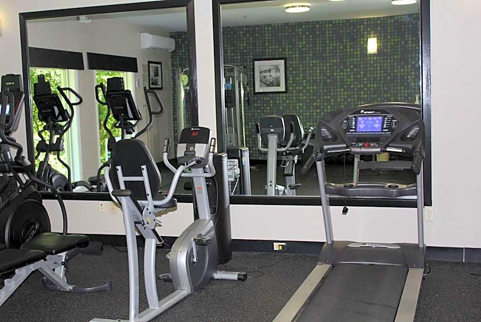 La Quinta Inn & Suites by Wyndham Huntsville Airport Madison