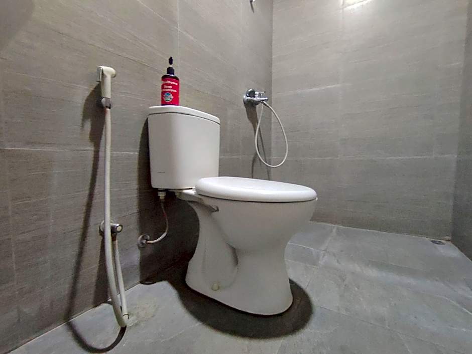 RedDoorz Syariah near Simpang Lima Semarang