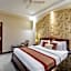 Hotel Emperor Palms