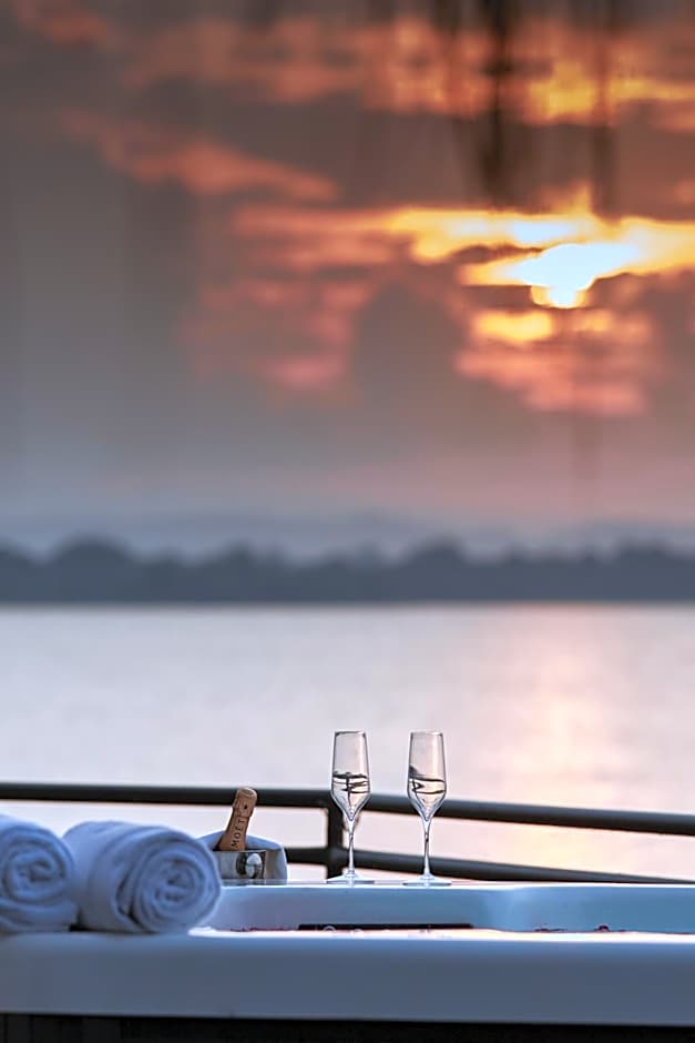 Ekho Lake House Polonnaruwa