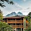 Lake Louise Inn