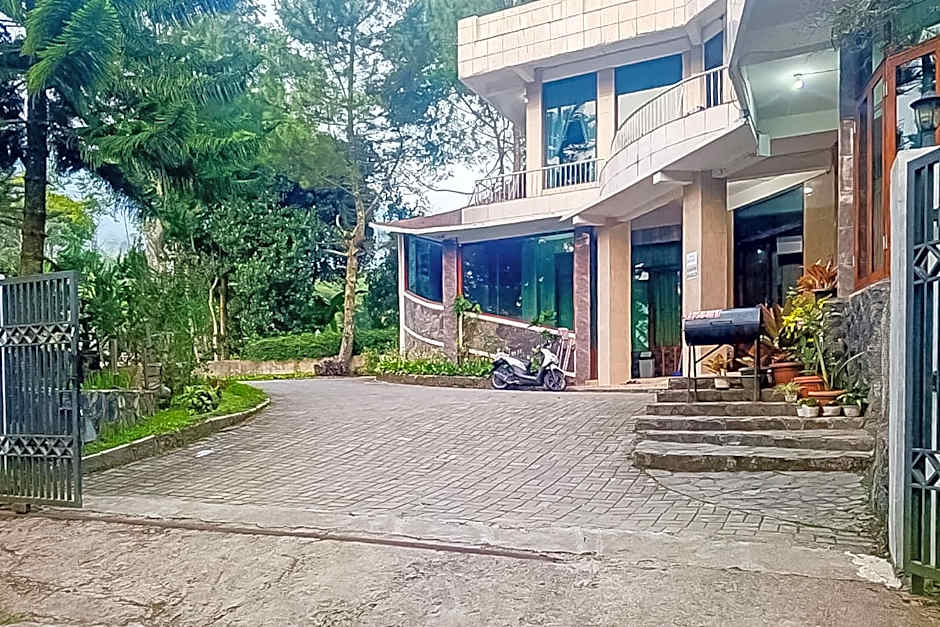 Urbanview Resort Syariah Batu Hijau Cilember Puncak – Bogor, PA