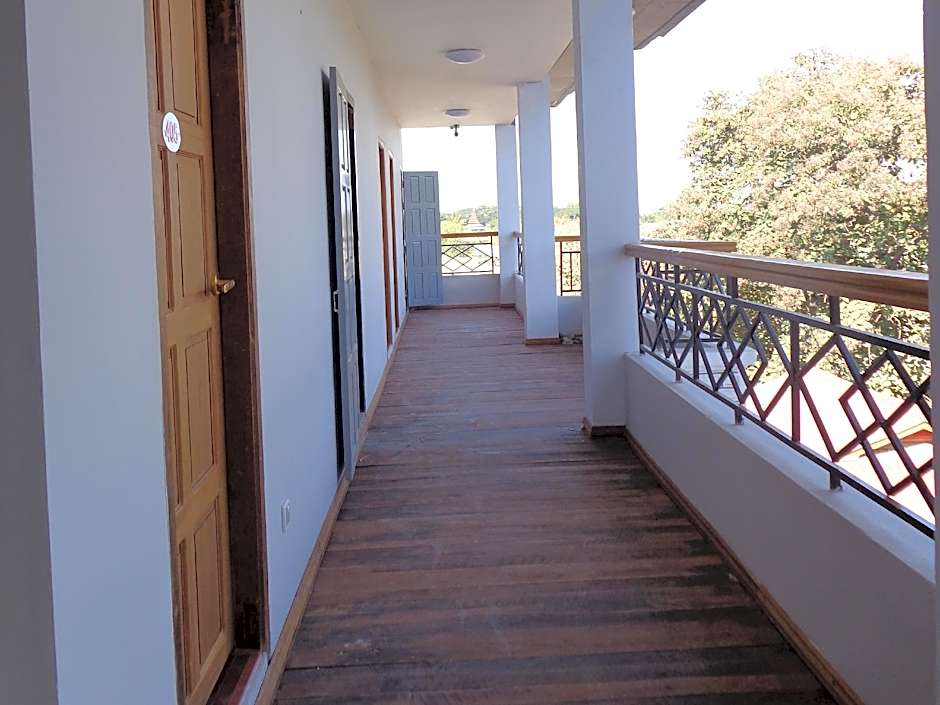 Golden Lotus Inle Hotel