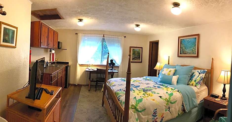 Hale Maluhia Country Inn