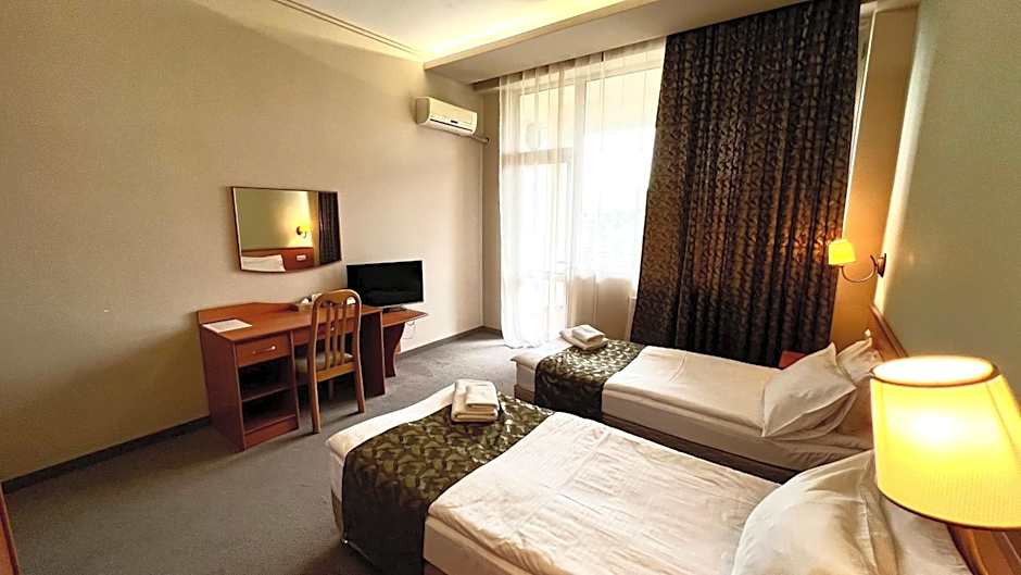 Olympia Garden Hotel