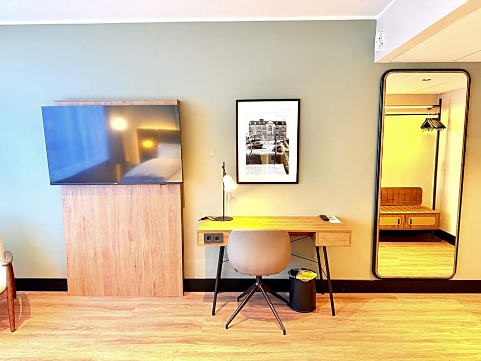 Hotel Astor Kiel by Campanile