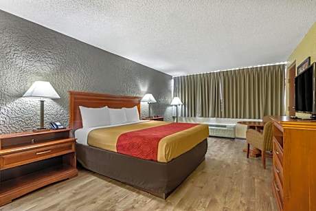 Econo Lodge Broken Arrow
