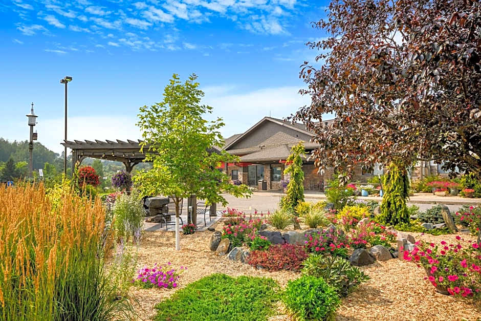 Super 8 by Wyndham Eveleth