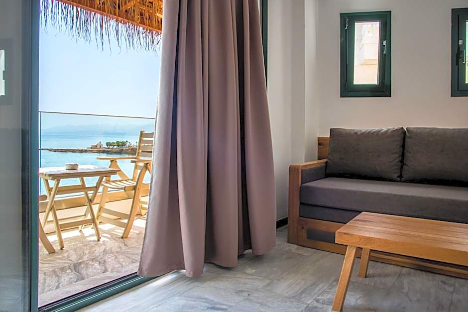 Elmi Beach Hotel & Suites