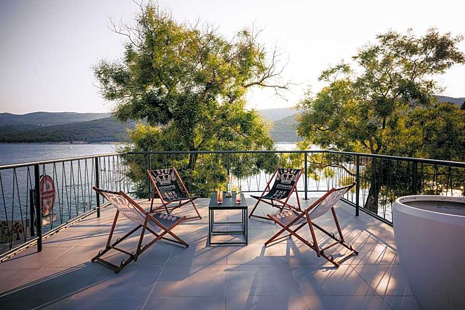 "Echo" B&B rooms, boutique beach hotel