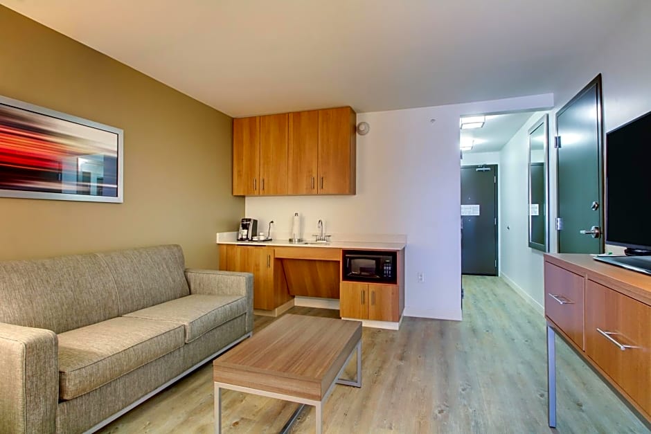 Holiday Inn & Suites Peoria at Grand Prairie, an IHG Hotel