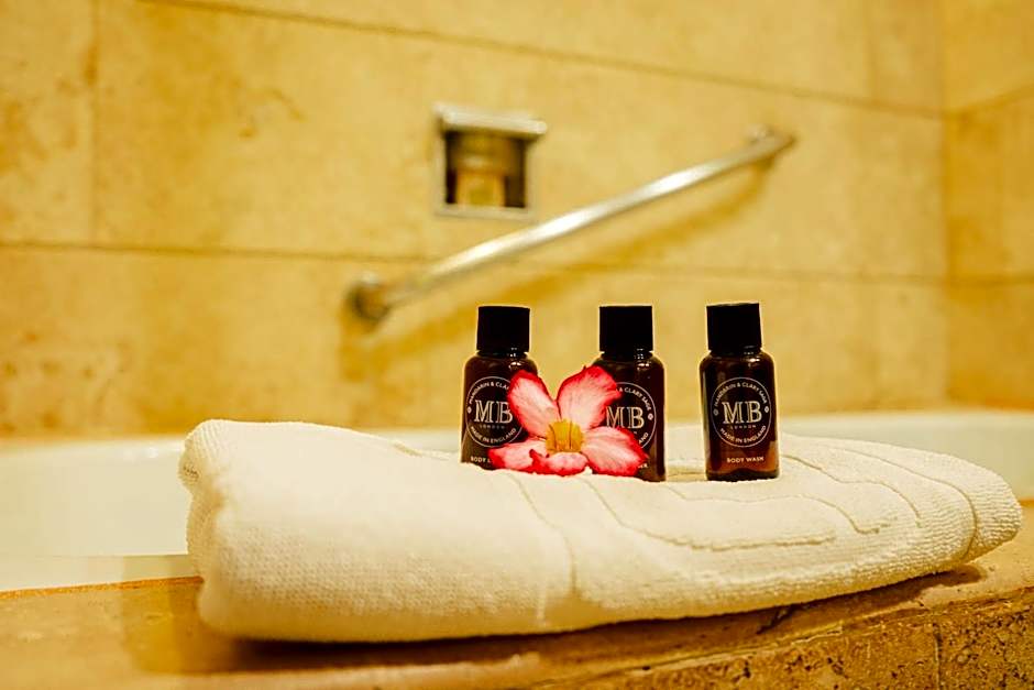 Camino Real Zaashila Huatulco