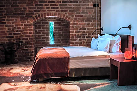Standard Double Suite