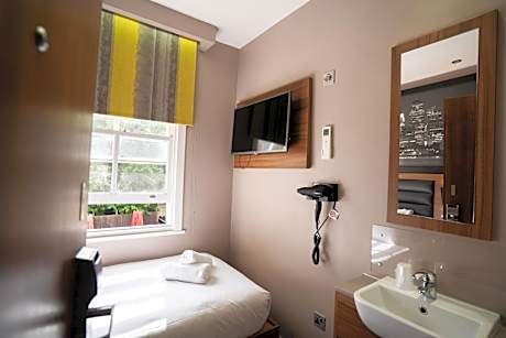 Compact Single Room with Shared External Bathroom