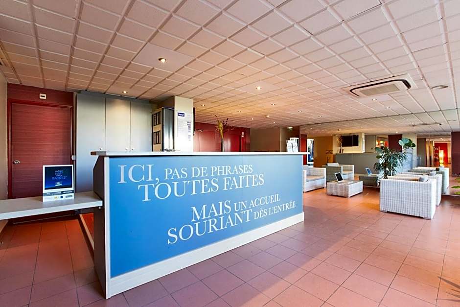 Kyriad Toulon Est Hyeres La Garde