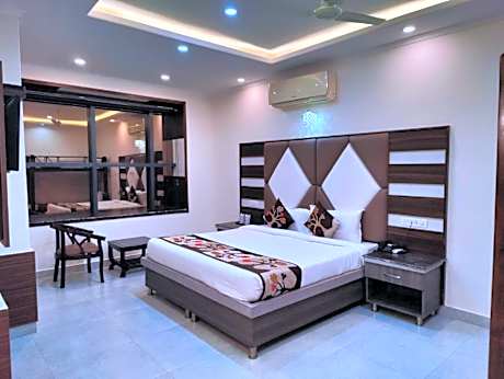 Goroomgo Mandi heights Manali