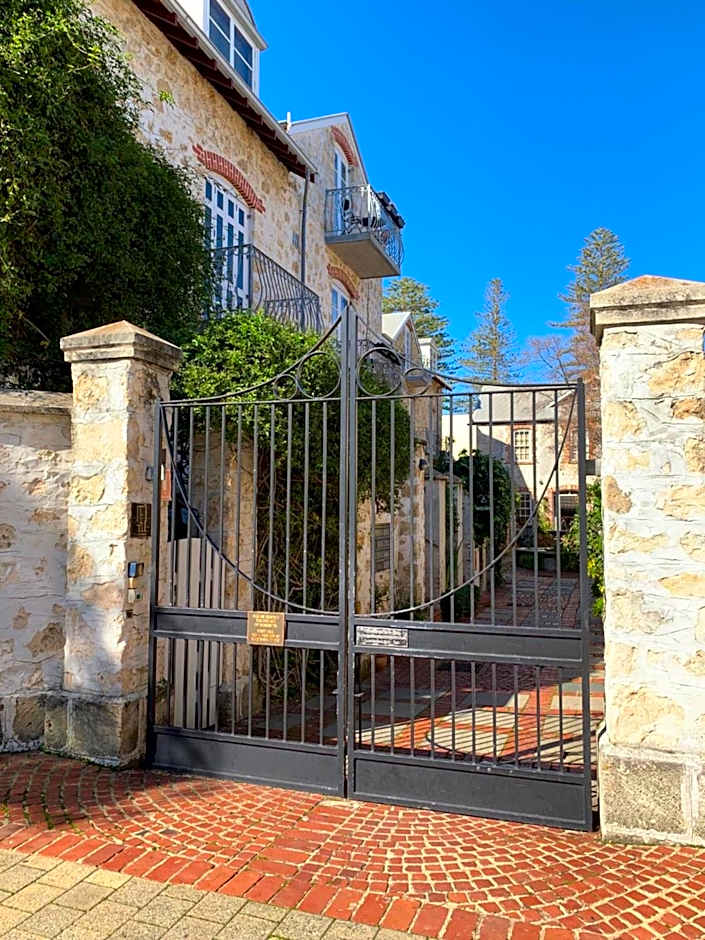 Fremantle Port Mill Bed & Breakfast - Unique Accommodation