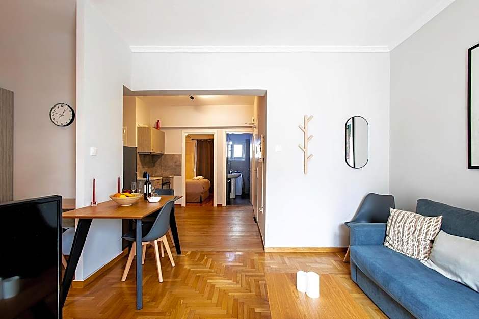 Aris123 by Smart Cozy Suites - Apartments in the heart of Athens - 5 minutes from metro - Available 24hr