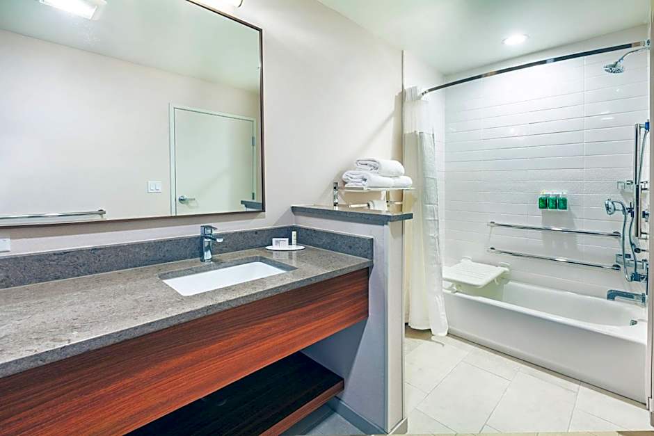 Fairfield Inn & Suites by Marriott Tulsa Catoosa