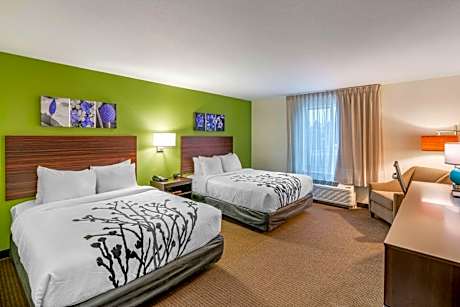 Queen Room with Two Queen Beds - Non-Smoking