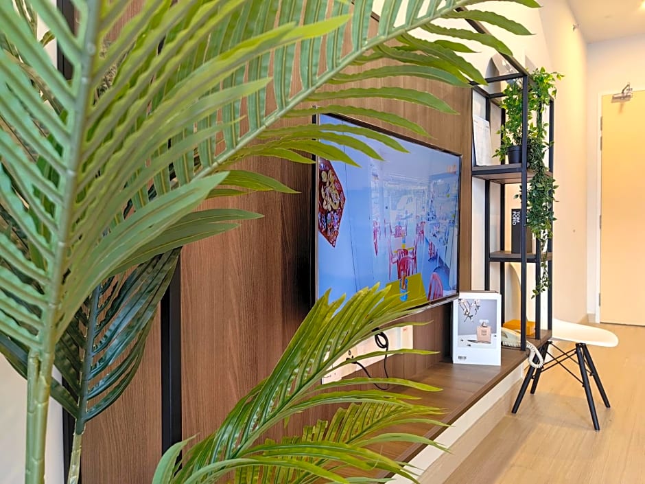 Windmill Upon Hills, Genting Highlands by Rverse Suite