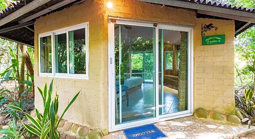 Baandin Chiewlarn Resort