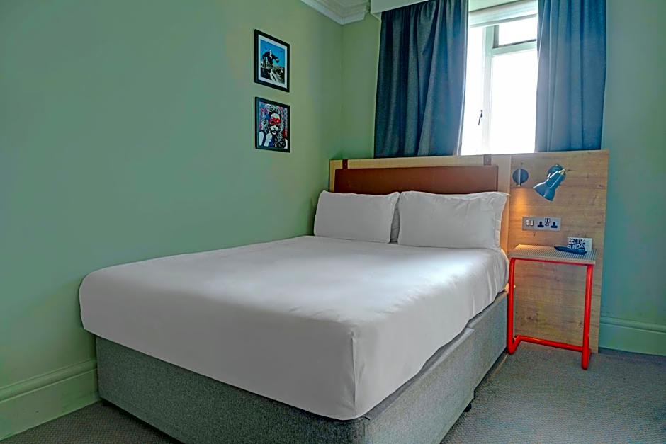 Bristol Grand Hotel By Sunday