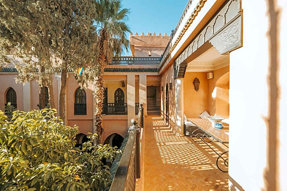 Riad Le Perroquet Bleu Suites & Spa
