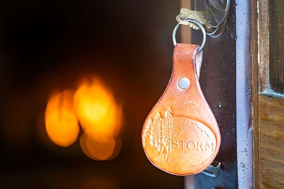 Storm Mountain Lodge Cabins Dining