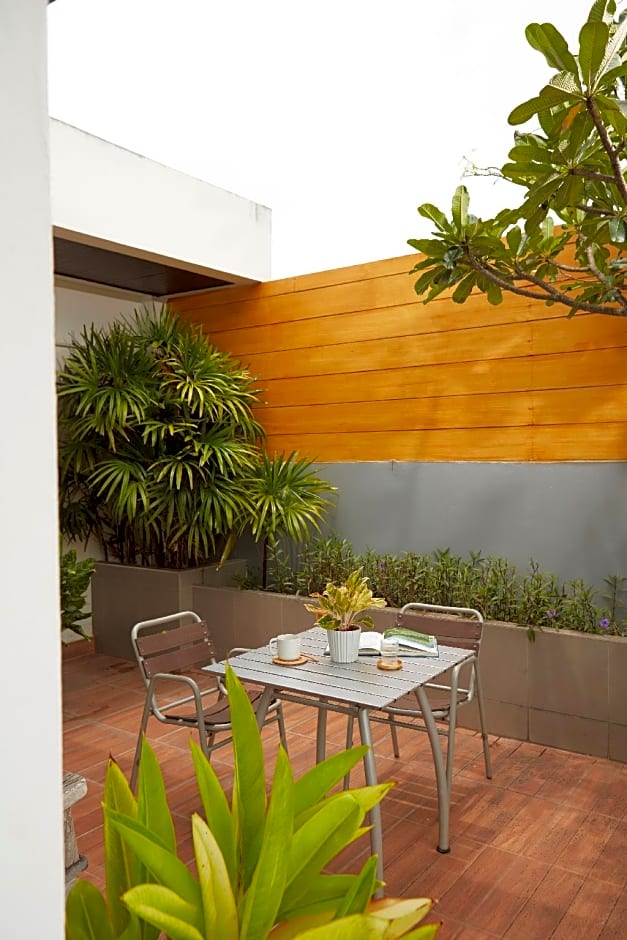 Rhienchai Place Hotel