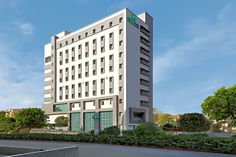 Holiday Inn Express Ahmedabad Prahlad Nagar By IHG