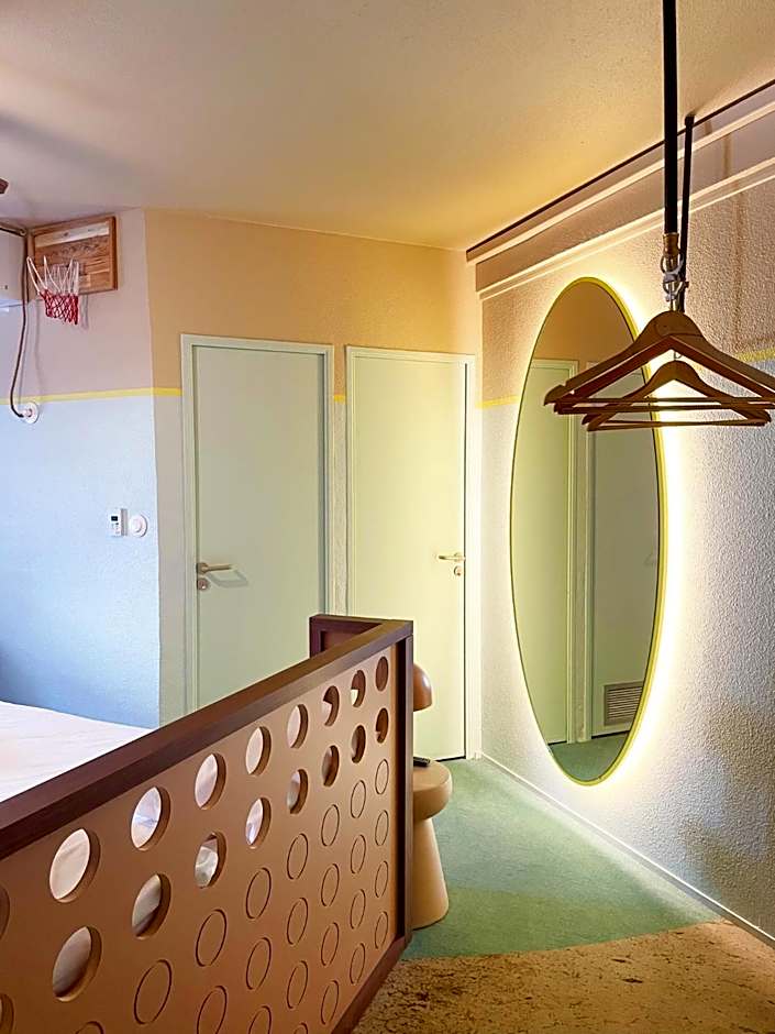ibis Styles Pont du Gard Route d'Avignon