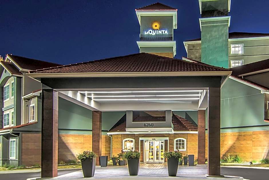 La Quinta Inn & Suites by Wyndham Atlanta Perimeter Medical Center