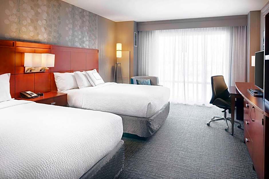 Courtyard by Marriott Indianapolis Downtown