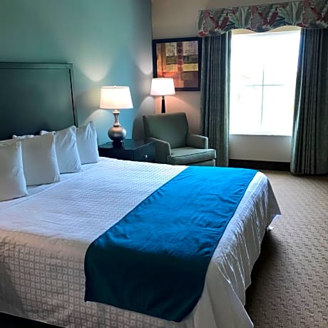 One-Bedroom King Suite (No Resort Fee)