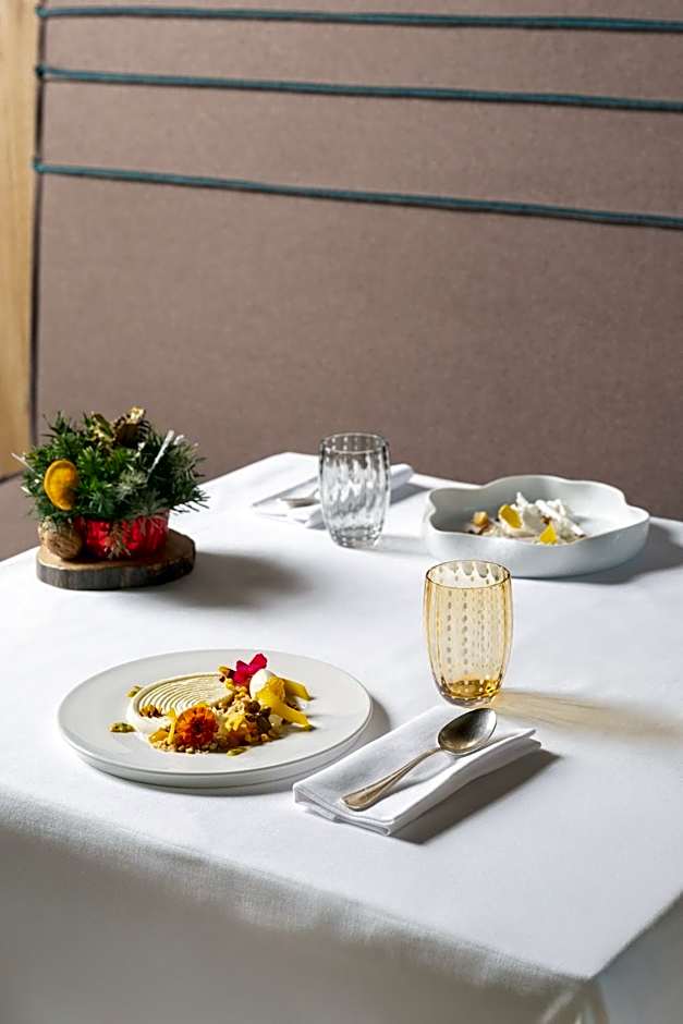 Grand Hotel Courmayeur Mont Blanc, by R Collection Hotels
