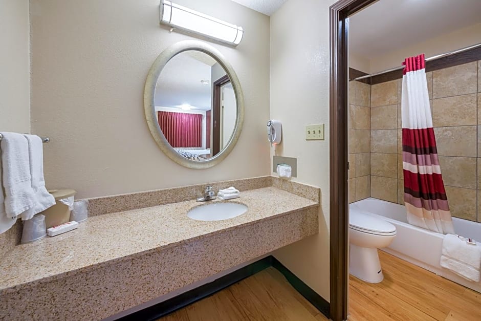 Red Roof Inn Columbus - Grove City