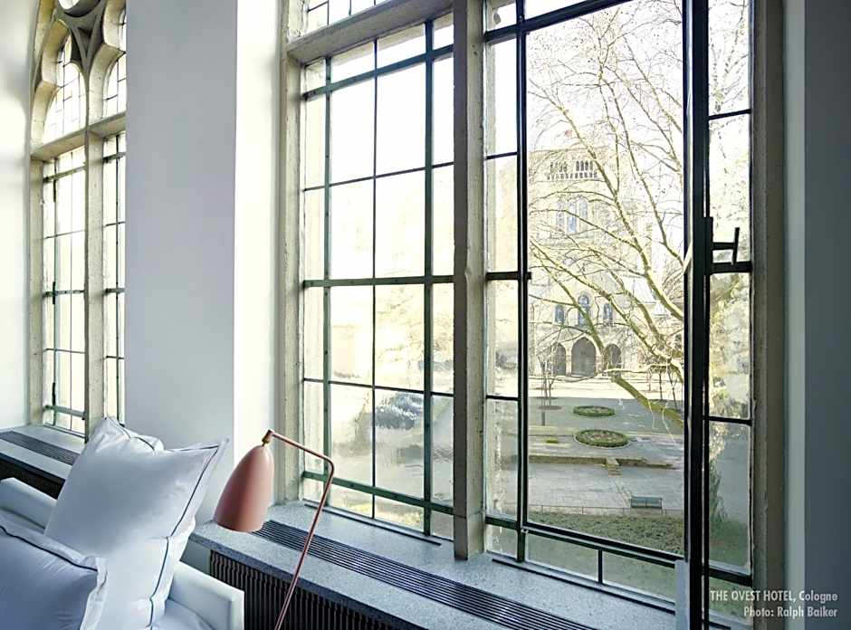 THE QVEST hideaway