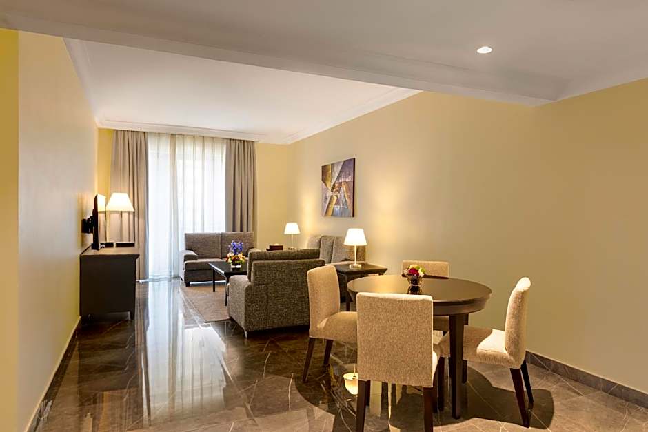 Dream City Hotel Apartments LLC