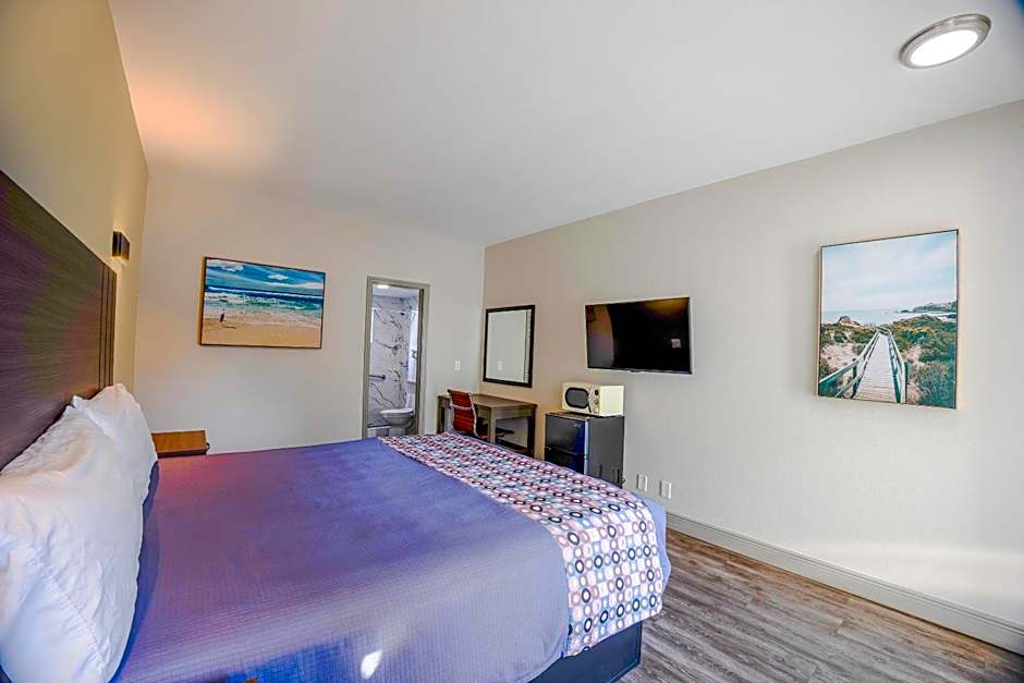 Sunrise Inn by OYO Titusville FL