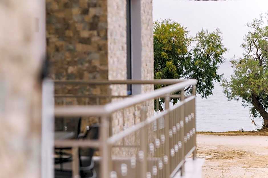 BLUE STONE Luxury Suites