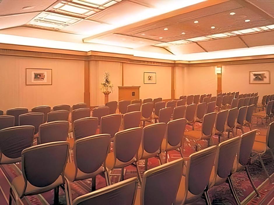 Crest Hotel Kashiwa