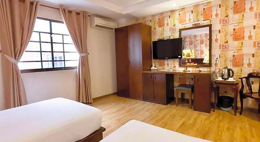 Little Brick Saigon Hotel