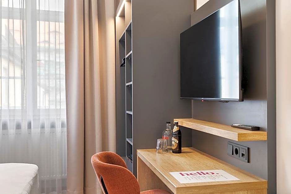 NEU - Sona Design Rooms - CITY CENTER -