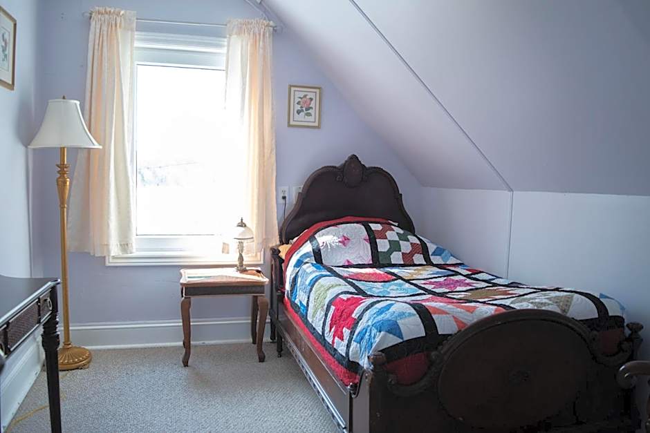 Rumi Guest House on the Cabot Trail