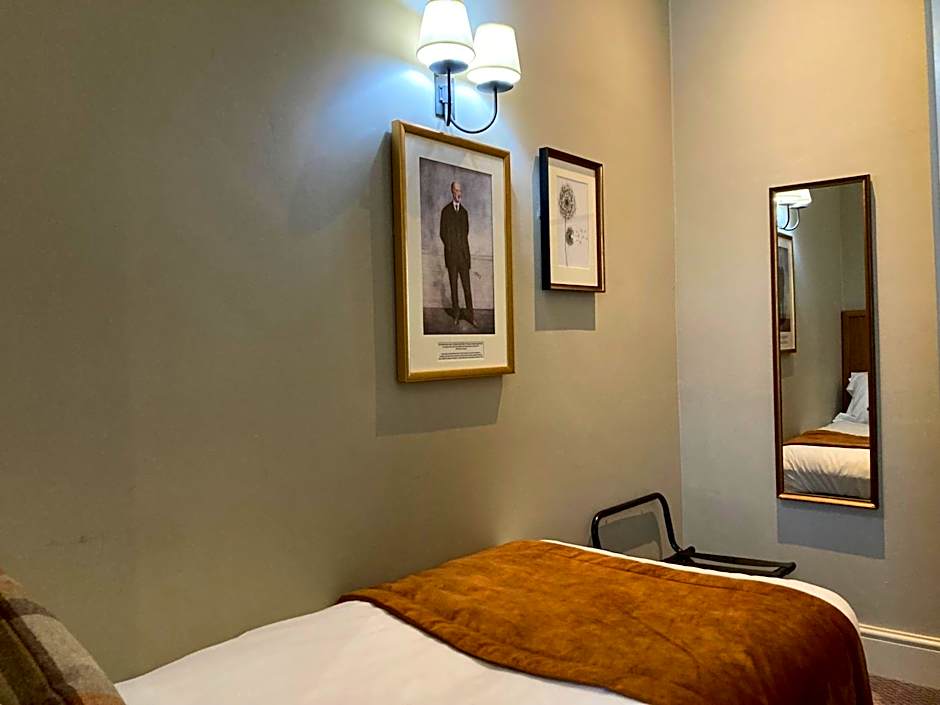 The Cross-Keys Hotel