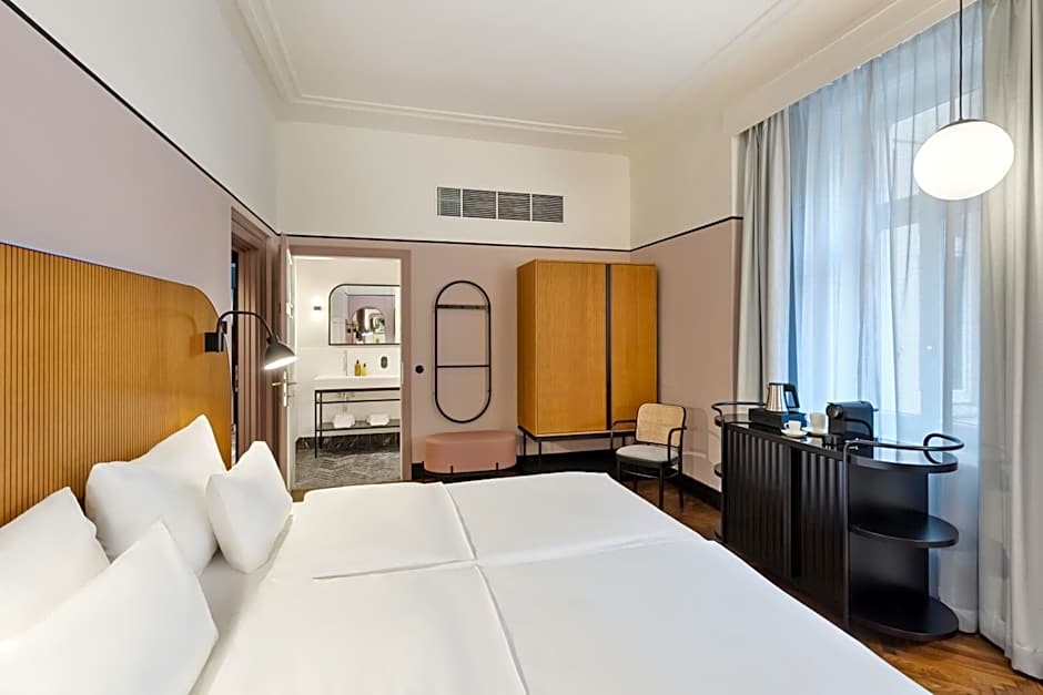 Hotel Astoria Vienna, Curio Collection by Hilton